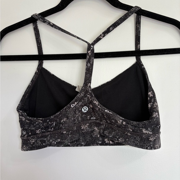 Lulu sports bra - Picture 2 of 3